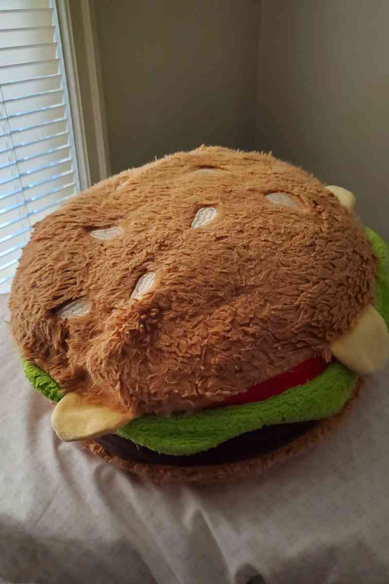 Big Burger Pillow - Joliet, Illinois - FleaMarketBay