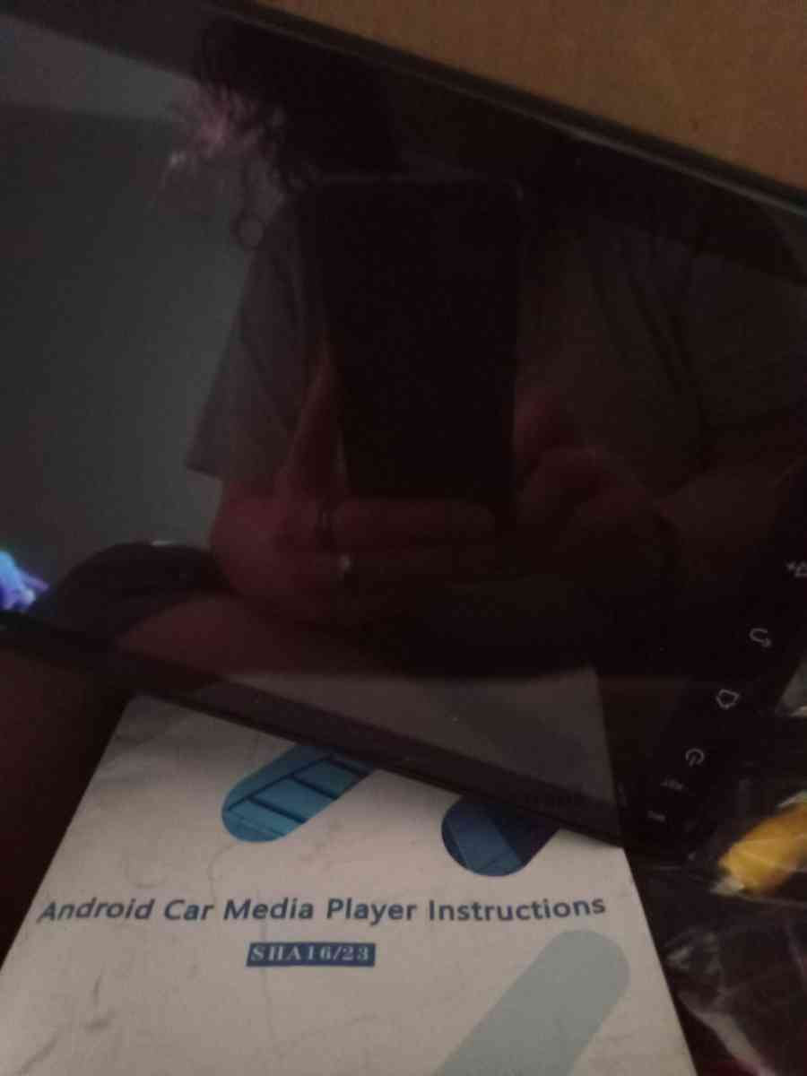 Android media player for automobile with reverse camera - Andover, Ohio