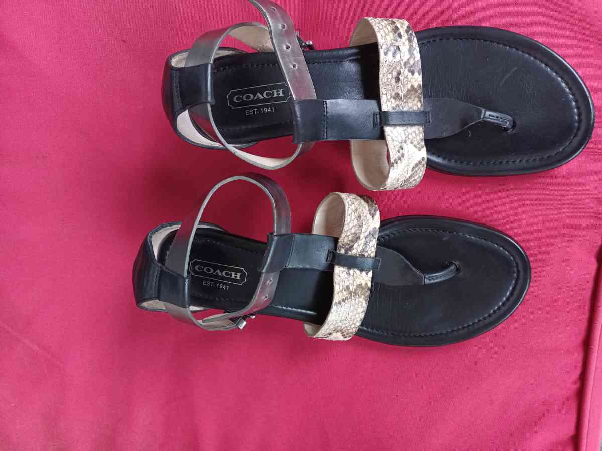 Coach snappy leather snakeskin candles size 6 5 - Friday Harbor, Washington