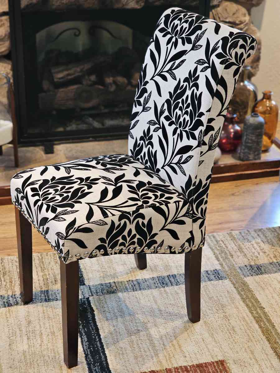 dining chairs - Petaluma, California - FleaMarketBay