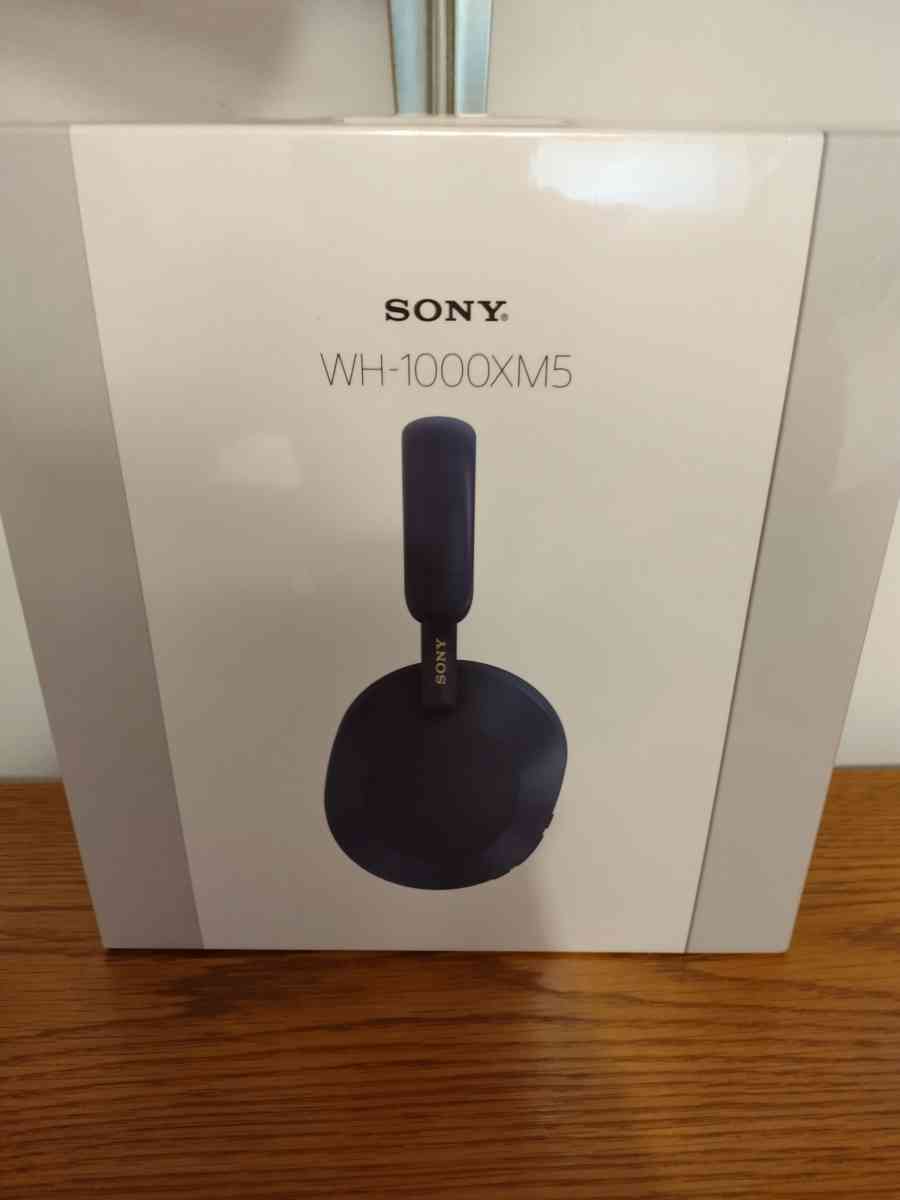 Sony headphones - Acton, California - FleaMarketBay