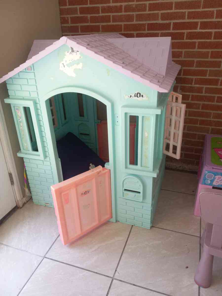 girl  toys baby stuff - Alicia, Arkansas - FleaMarketBay