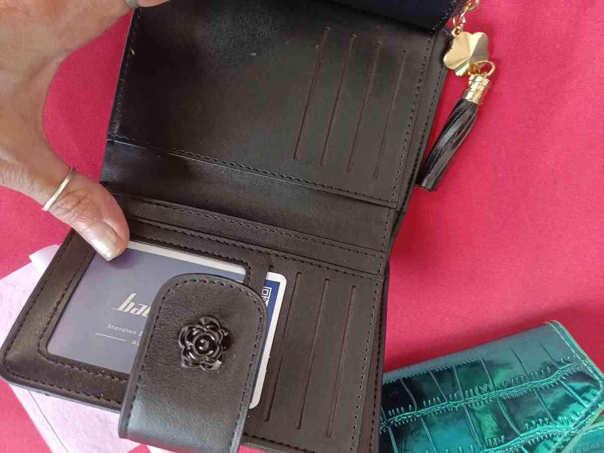 Two brand new wallets - Friday Harbor, Washington - FleaMarketBay