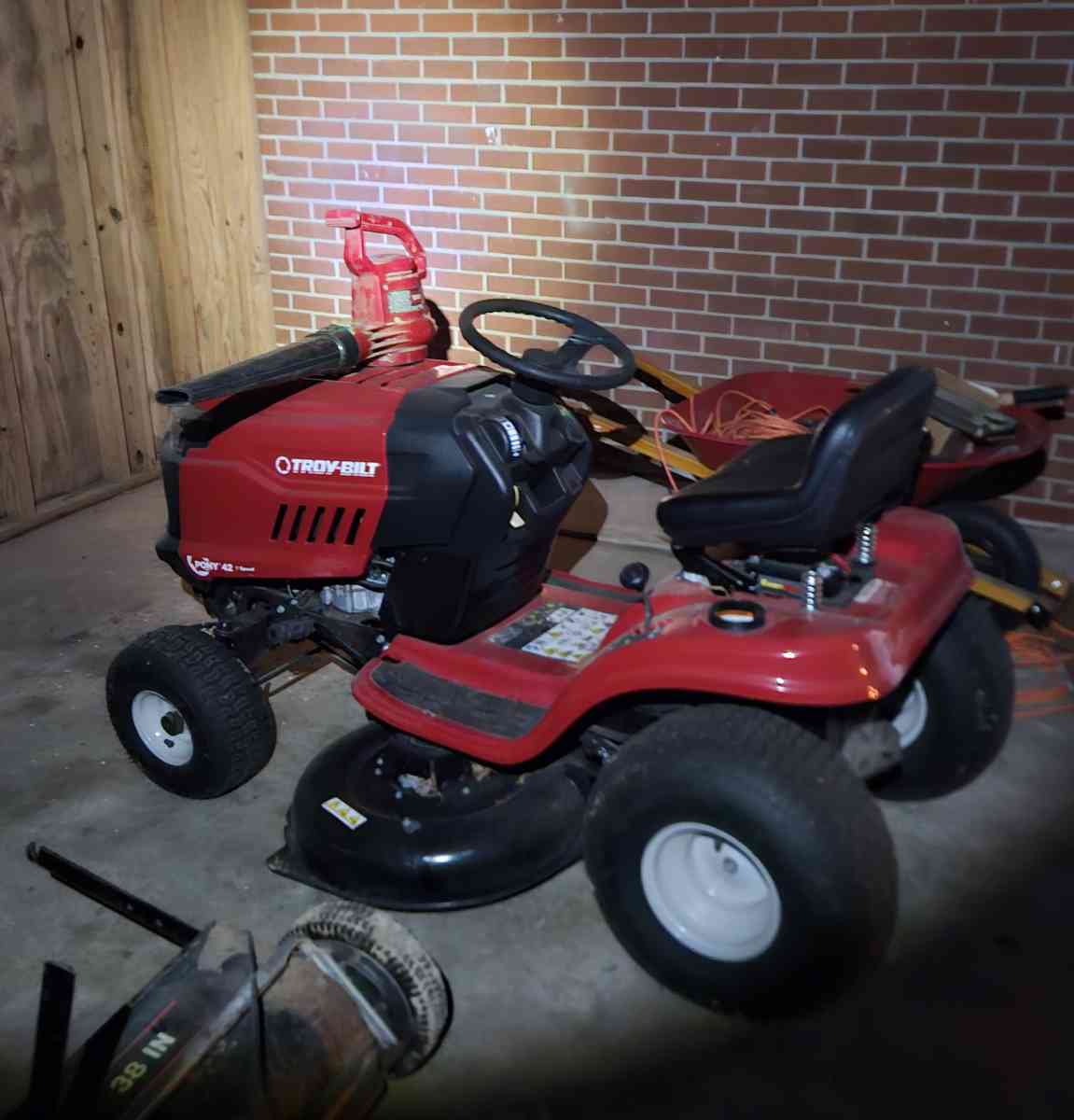 lawnmower - Alicia, Arkansas - FleaMarketBay