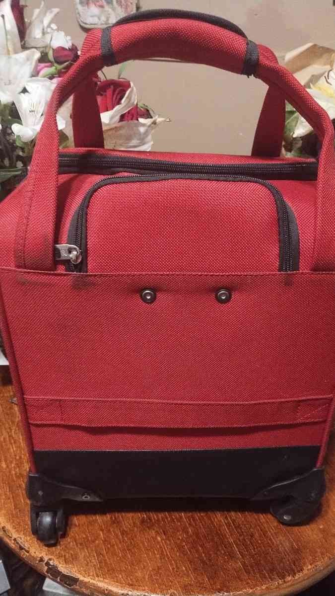 American tourist luggage Co - Abilene, Texas - FleaMarketBay