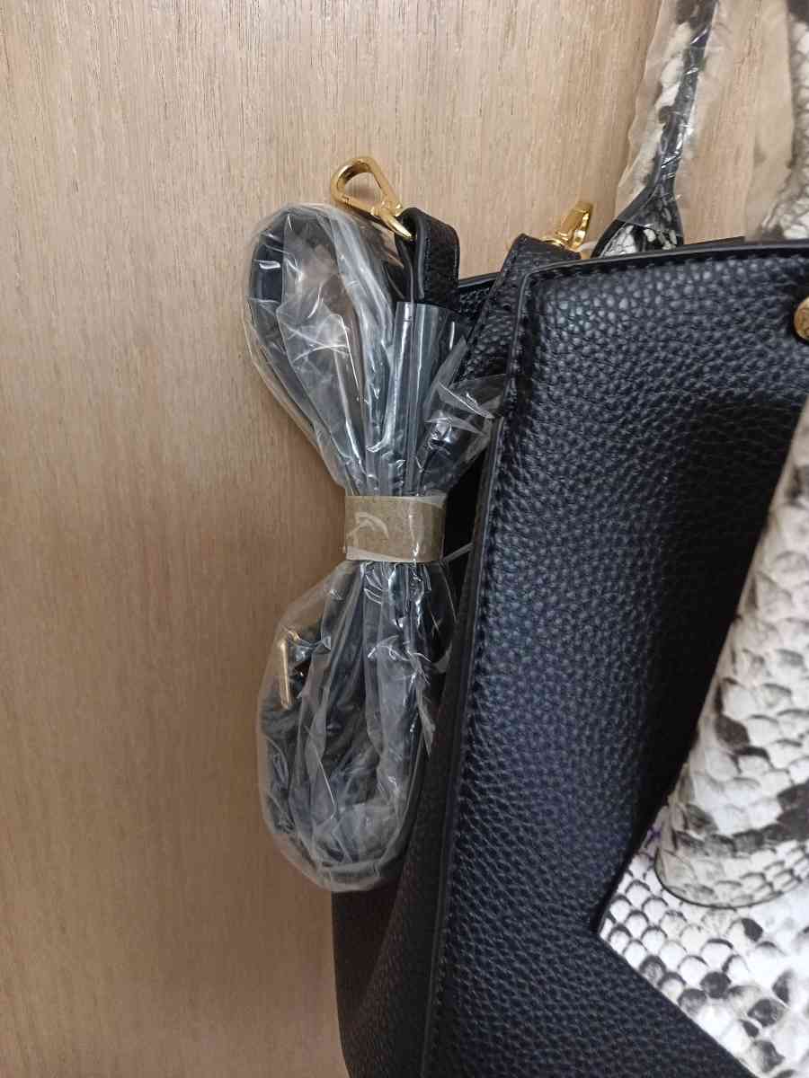 Like Dreams NWT unique purse - Friday Harbor, Washington - FleaMarketBay