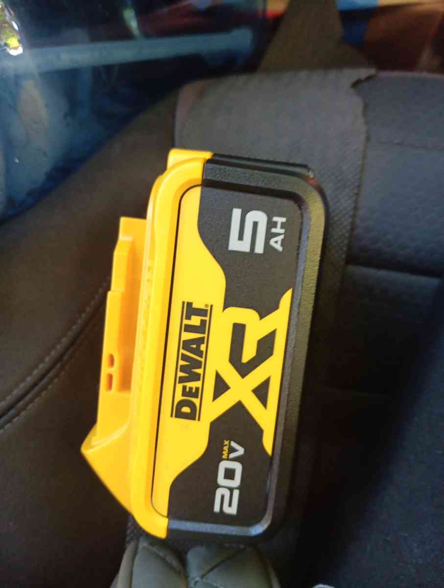 Dewalt New battery - Melrose Park, Illinois - FleaMarketBay