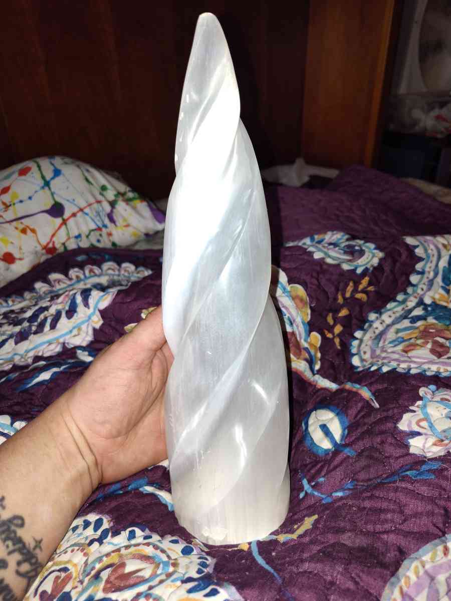 Selenite from Morocco Unicorn Spiral Crystal - Cape Girardeau, Missouri - FleaMarketBay