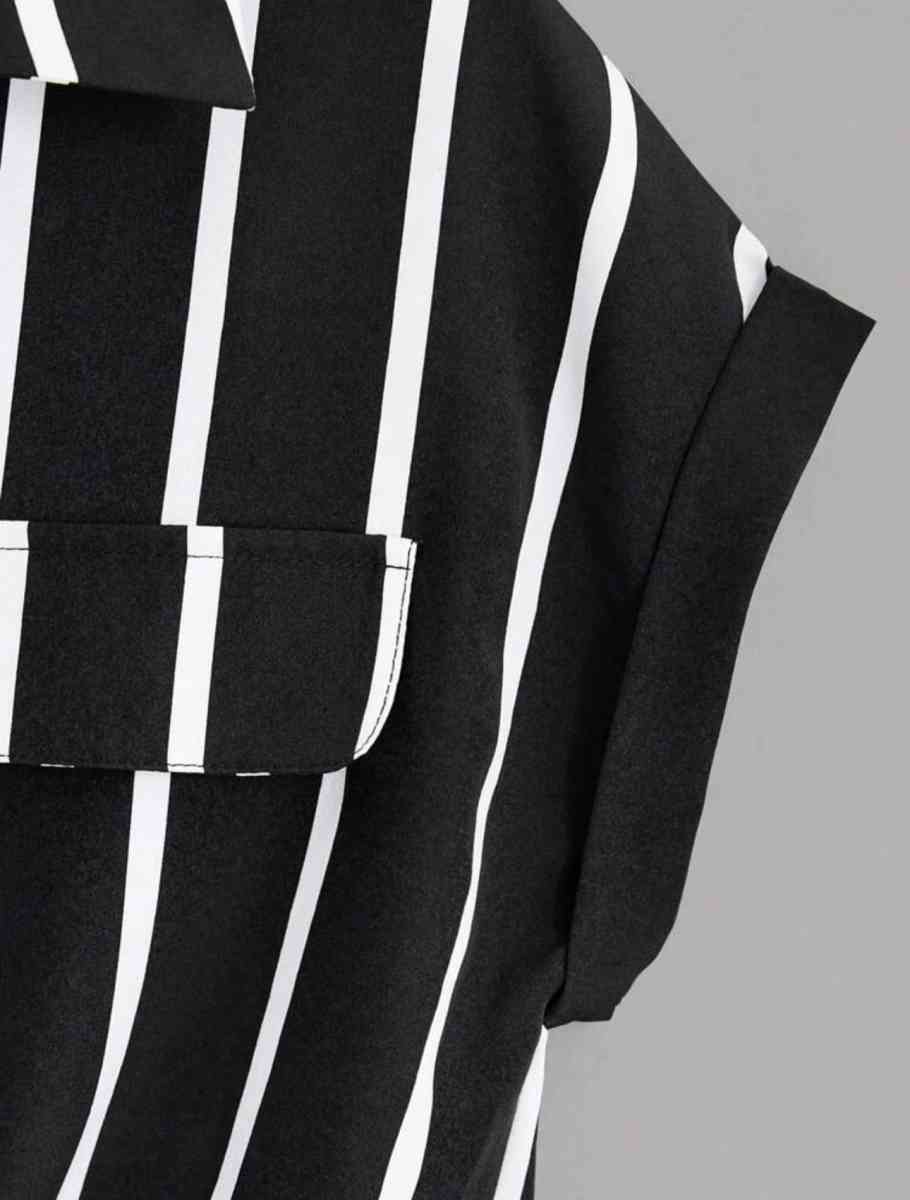 black and white Striped Print Batwing Sleeve Shirt - Jamaica, New York - FleaMarketBay