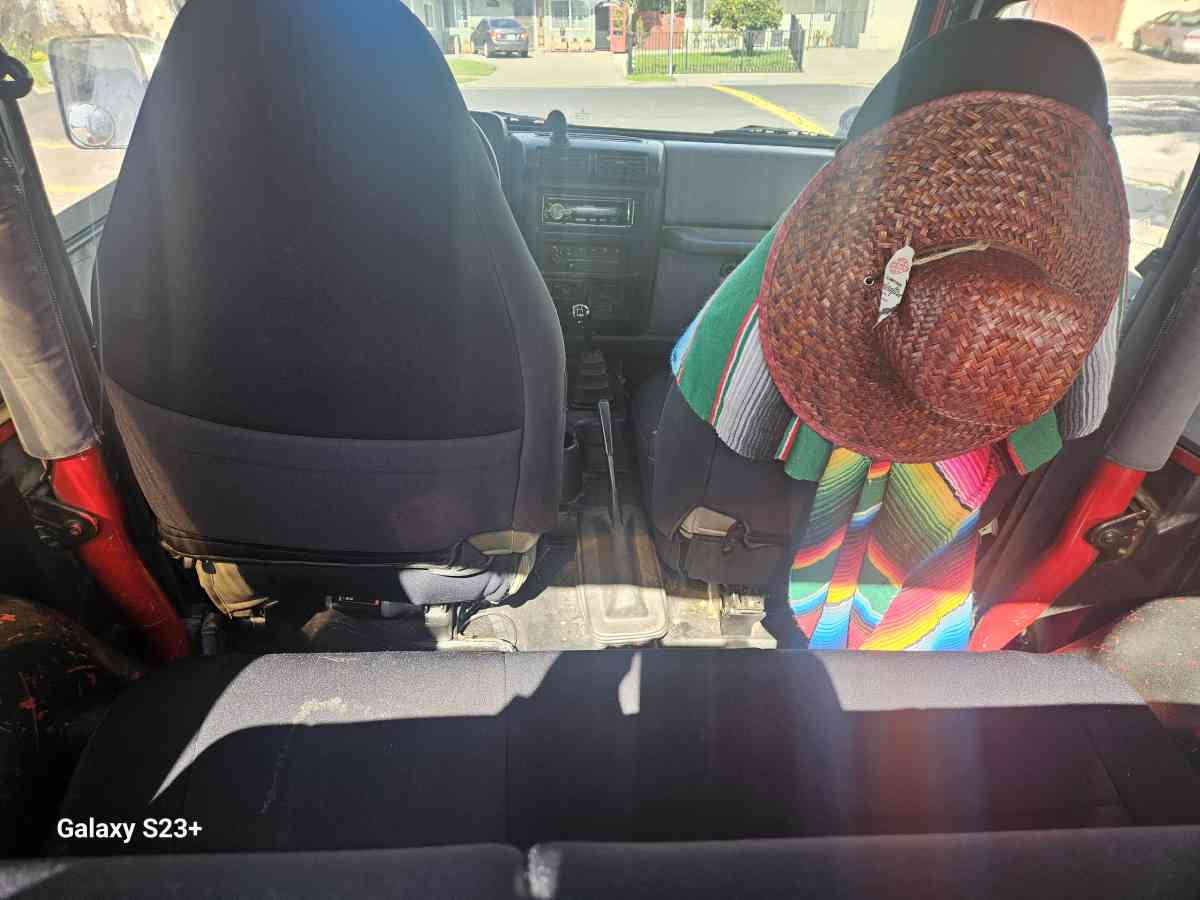 jeep wrangler se - Fair Oaks, California - FleaMarketBay