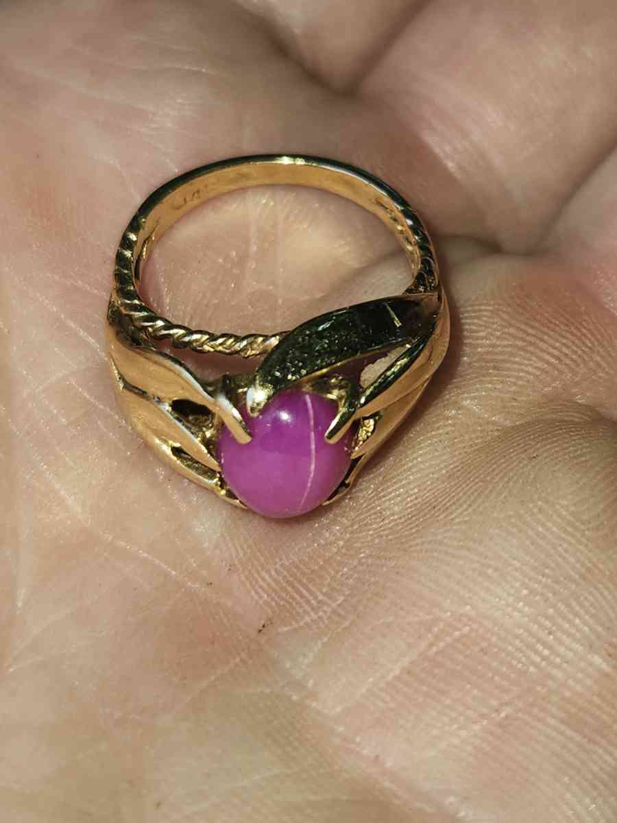 14kt pink star saphire ring - Canton, Connecticut