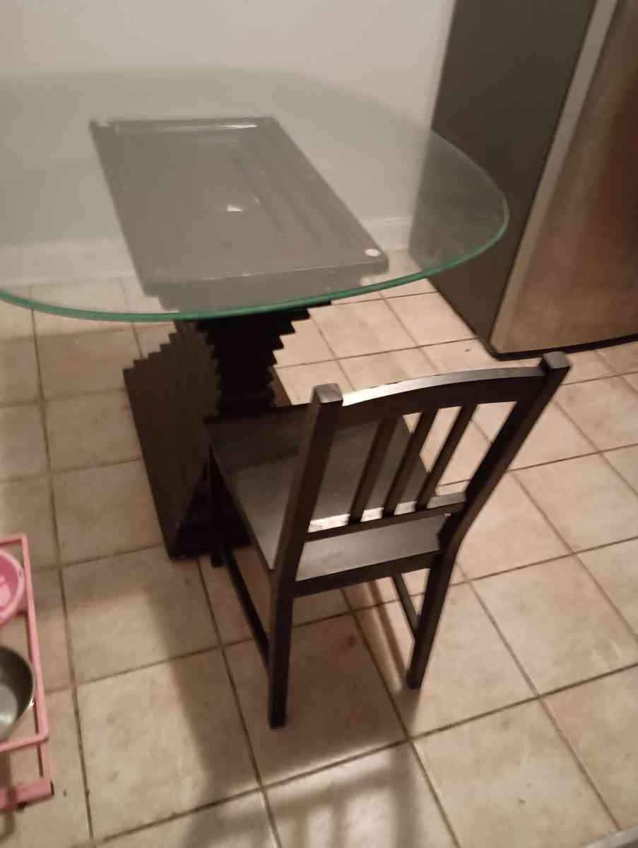 the kitchen table - Altamonte Springs, Florida - FleaMarketBay