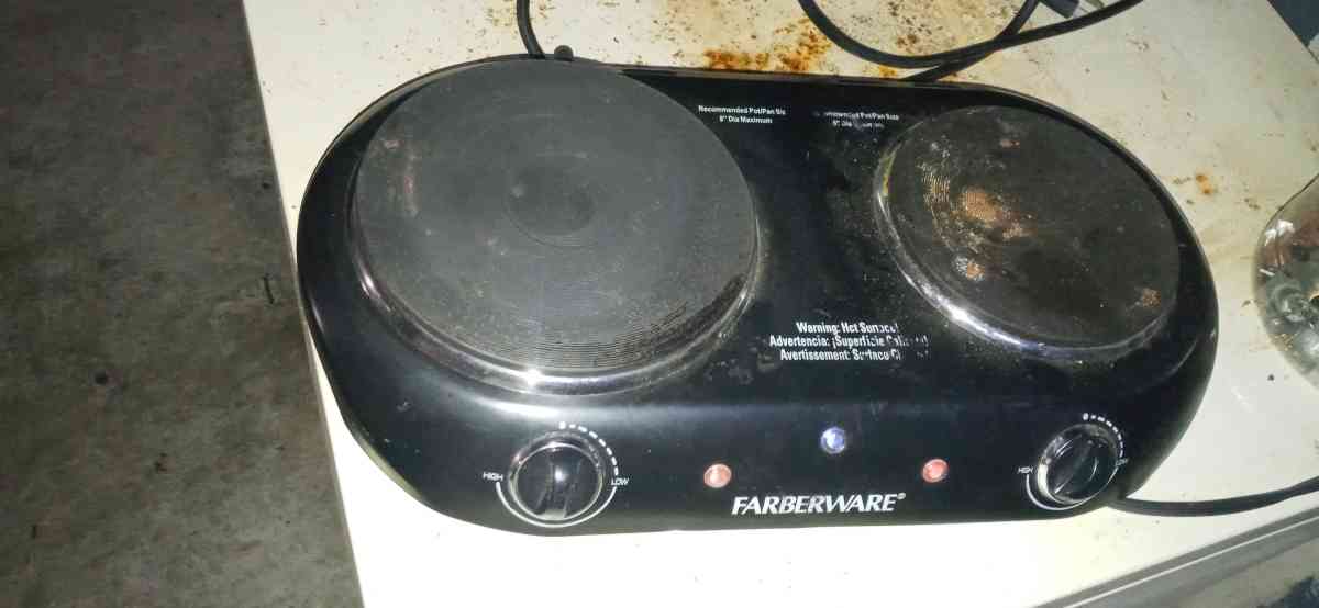 two pot plug in stove top and a flat skillet - Huntsville, Alabama - FleaMarketBay