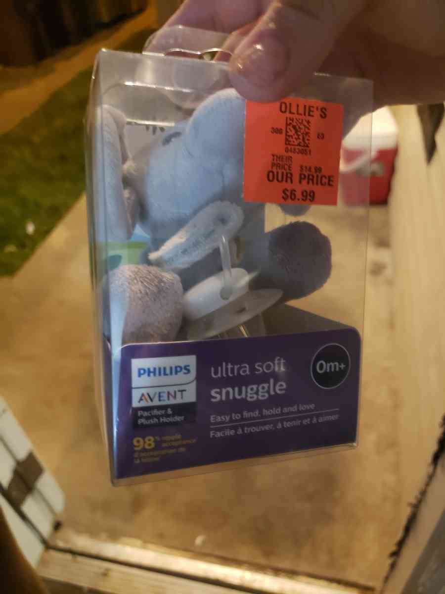 pacifiers and toys - Fort Wayne, Indiana - FleaMarketBay