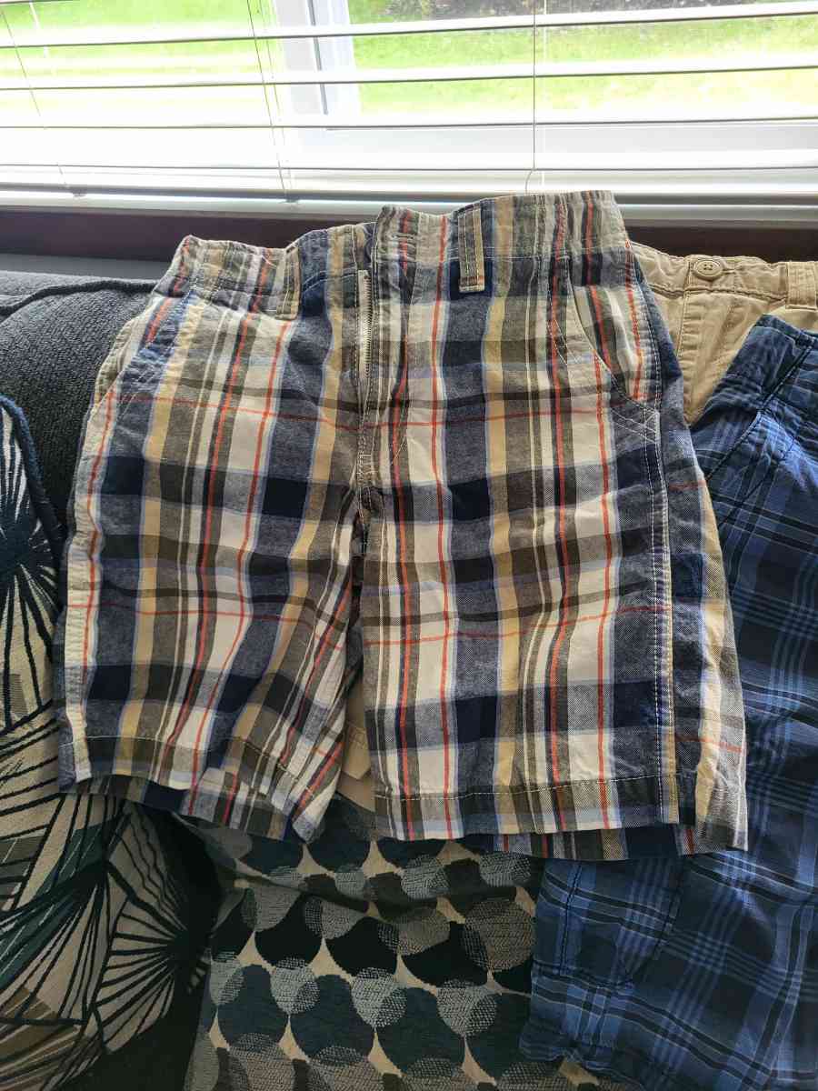 summer shorts - Coloma, Michigan - FleaMarketBay