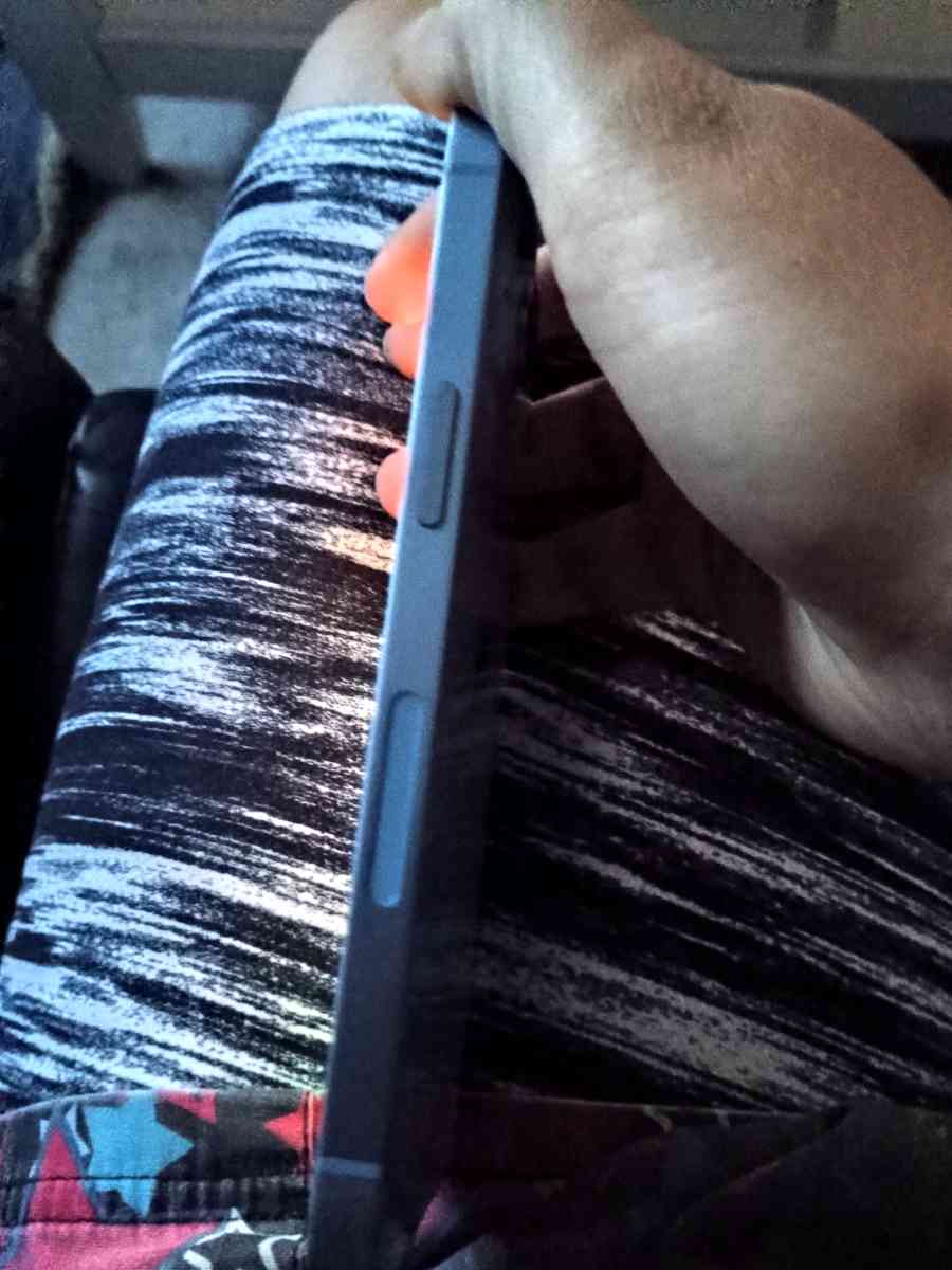 iPhone 14 - Clearfield, Pennsylvania - FleaMarketBay