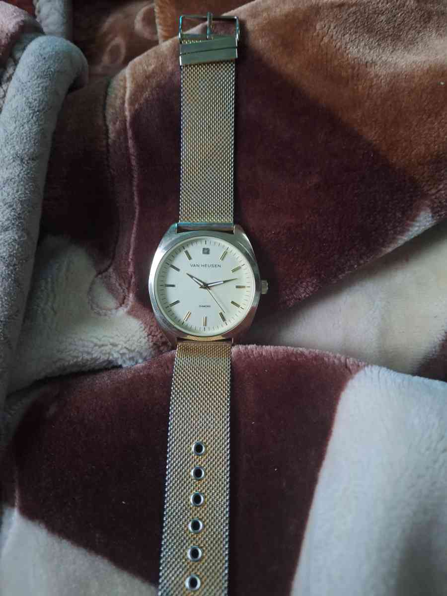 watch - Santa Barbara, California - FleaMarketBay