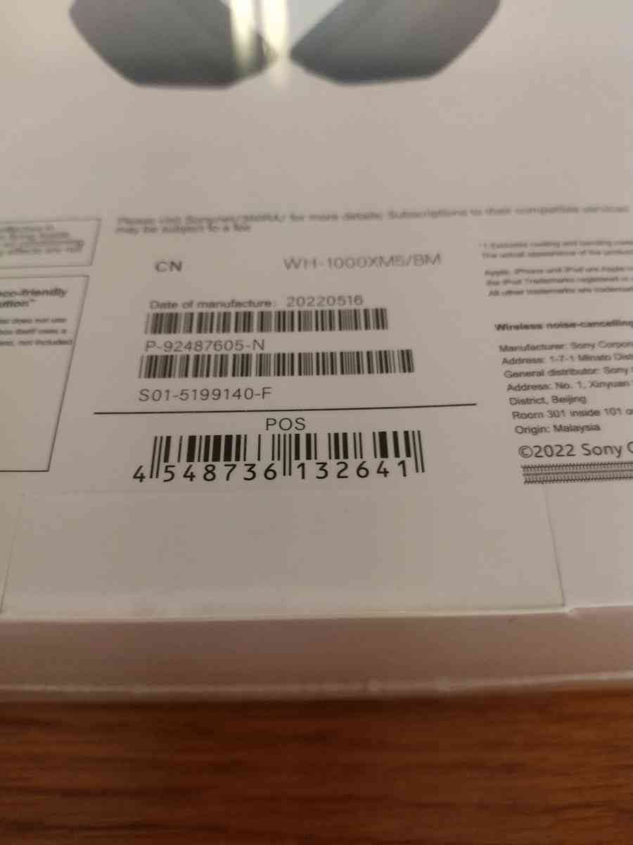 Sony headphones - Alpine, Arizona - FleaMarketBay