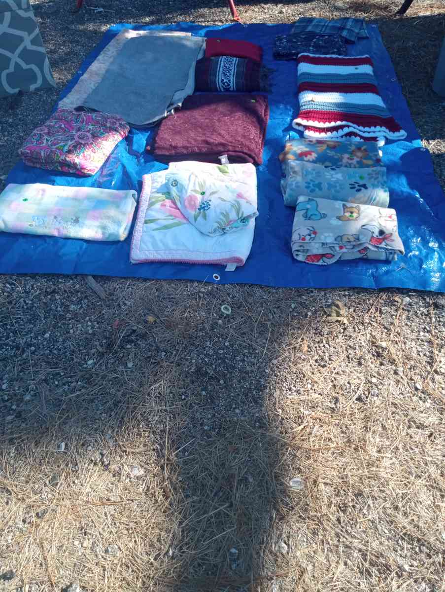 ZAVALLA YARD SALE - Zavalla, Texas - FleaMarketBay