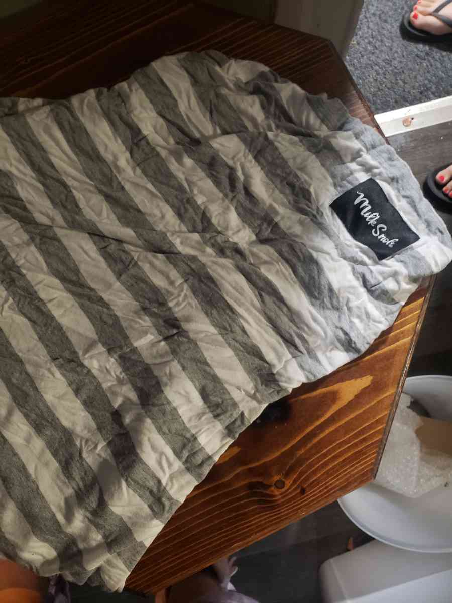 breastfeeding feeding covers new - Fort Wayne, Indiana