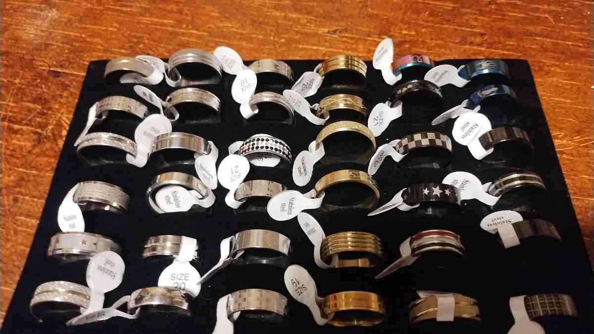 Assorted wedding band sets Engagement rings sets promise rin - Abilene, Texas - FleaMarketBay