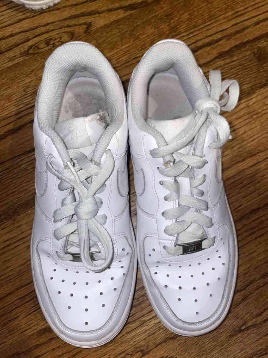 Selling Girl shirts some pants size SMed 2 Nike shoes size - Rocky Mount, North Carolina - FleaMarketBay