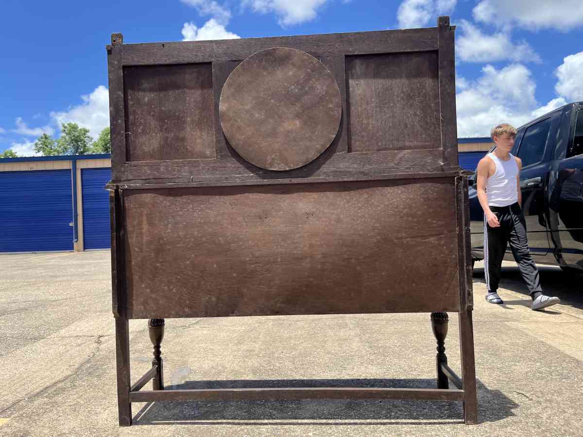 Antique buffet - Bacliff, Texas - FleaMarketBay