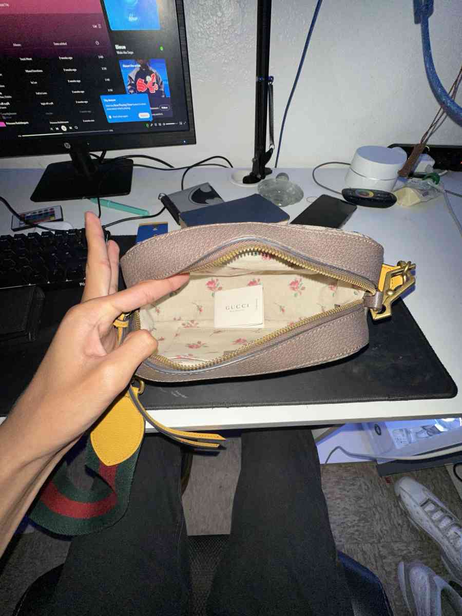 gucci purse