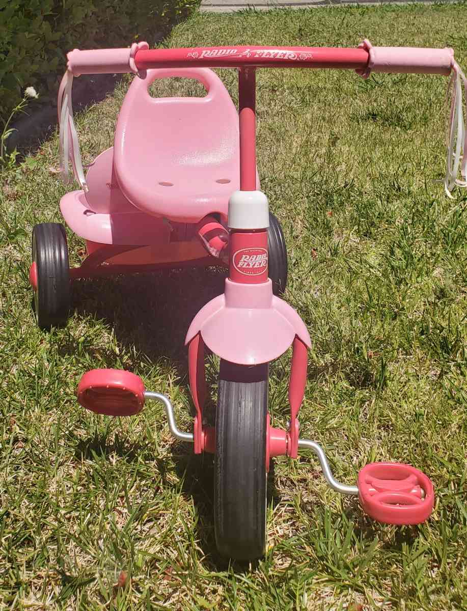 Radio Flyer tricycle - Pittsburg, California - FleaMarketBay