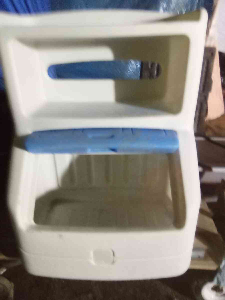 childrens toy box - Runnemede, New Jersey - FleaMarketBay