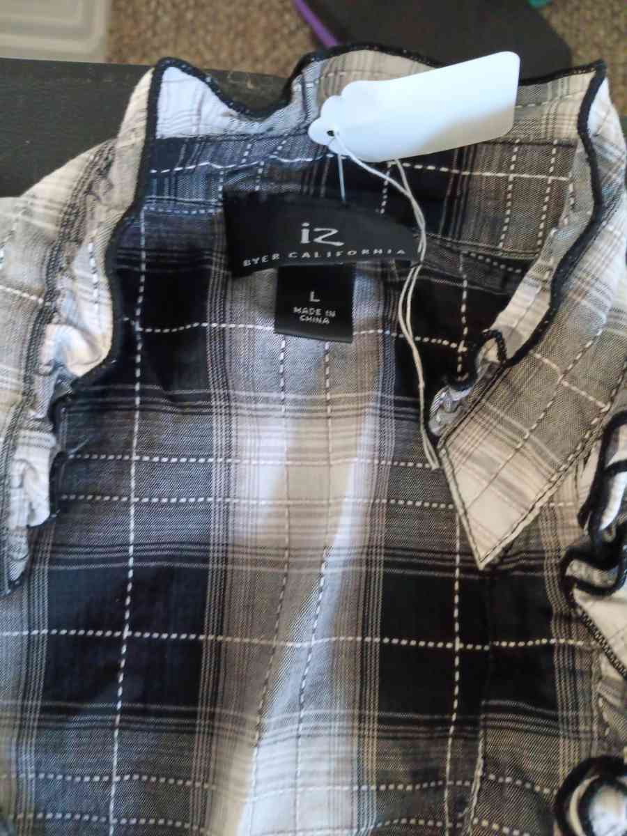 ladies top - Albion, Michigan - FleaMarketBay