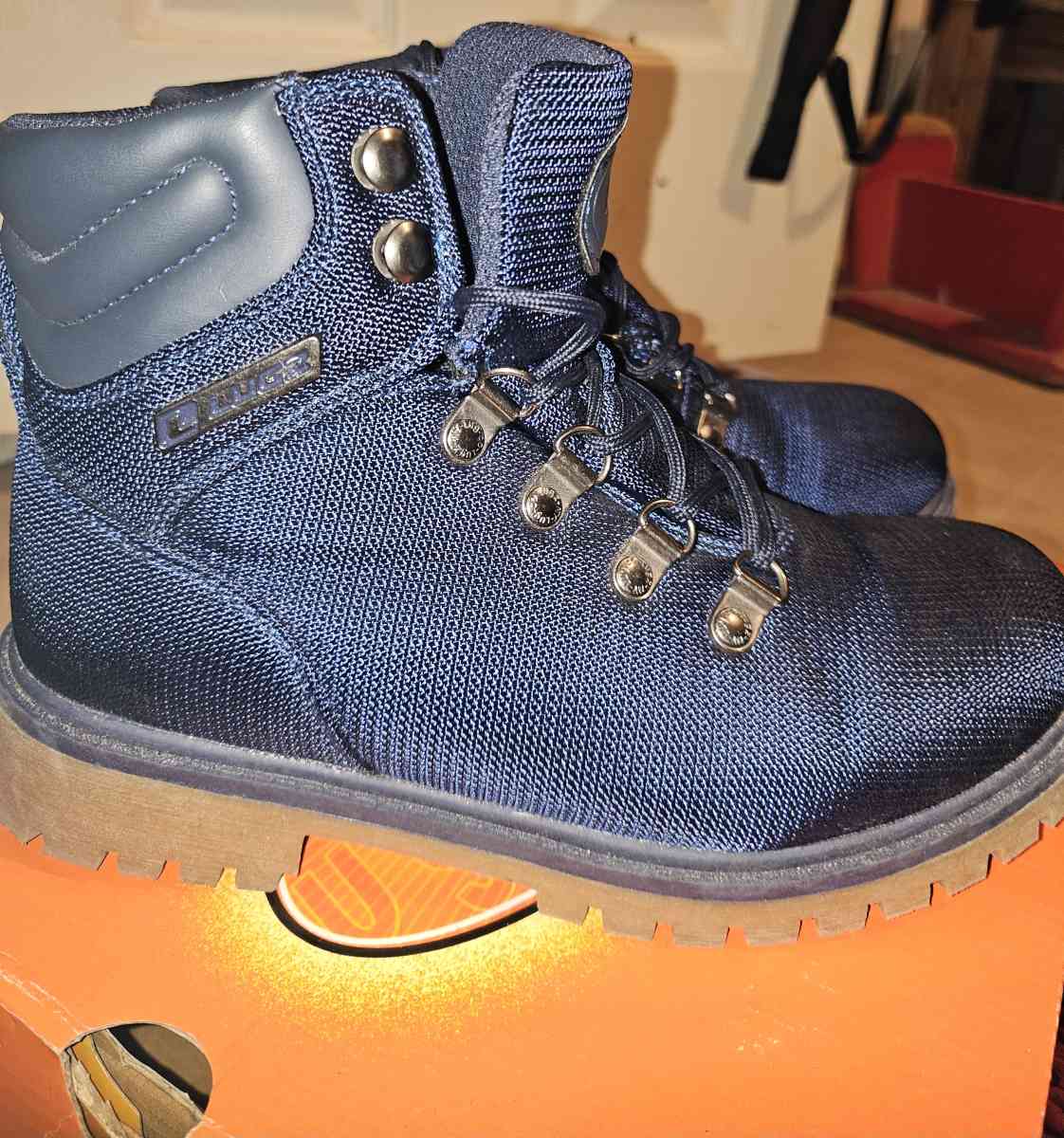 NWOT Lugz womens navy blue boots - Vidor, Texas - FleaMarketBay