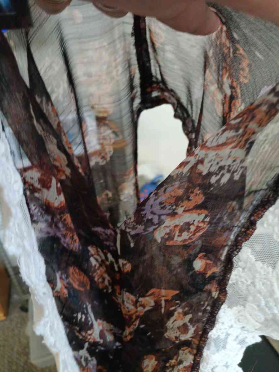 boho top - Albion, Michigan - FleaMarketBay