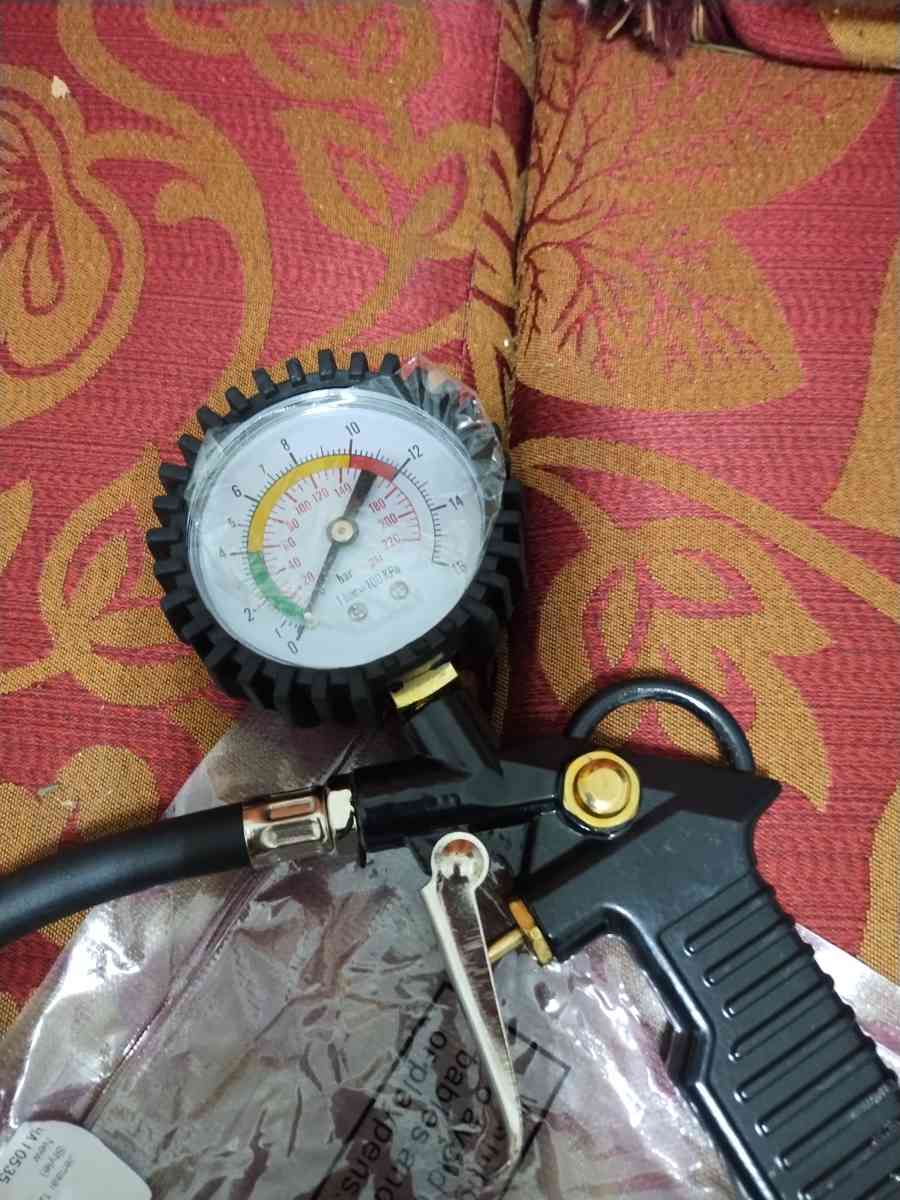 rubber house tire inflator gauge - Orlando, Florida - FleaMarketBay