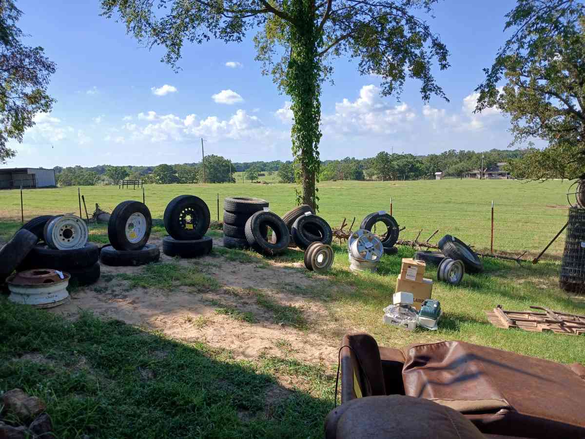 yard sale leftovers - Grand Saline, Texas