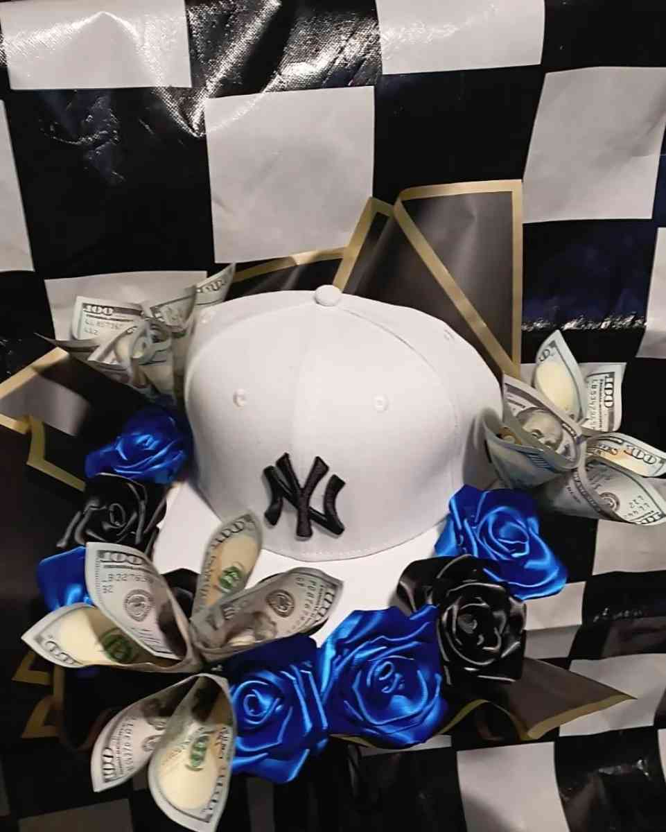 caps beautiful - Cumming, Georgia - FleaMarketBay