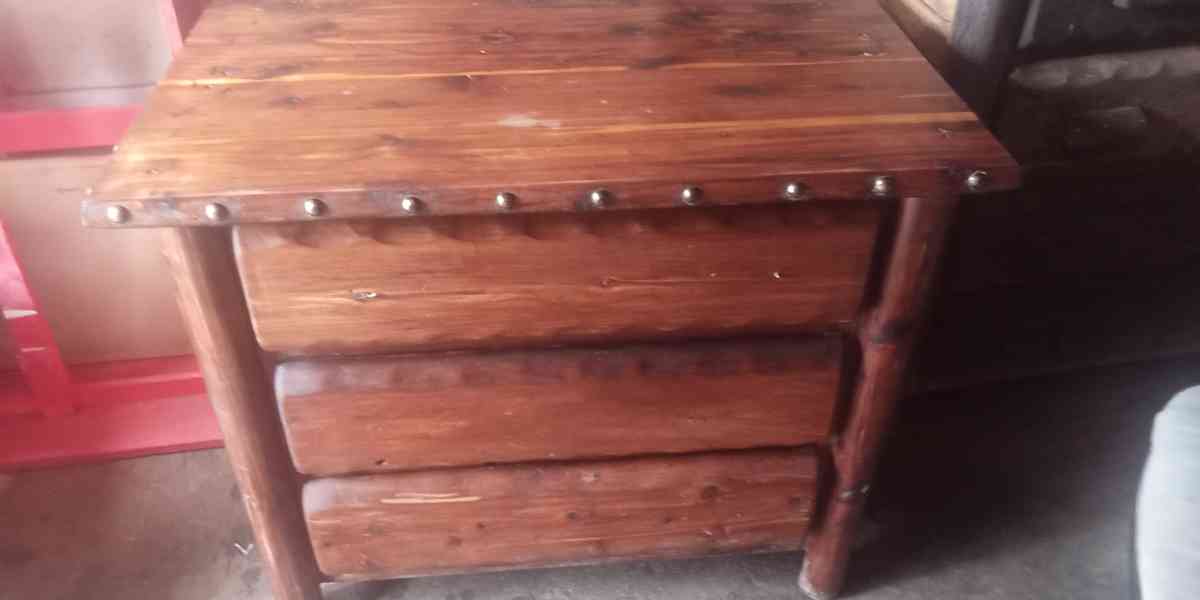 Cedar log three drawer dresser - Gaston, North Carolina - FleaMarketBay