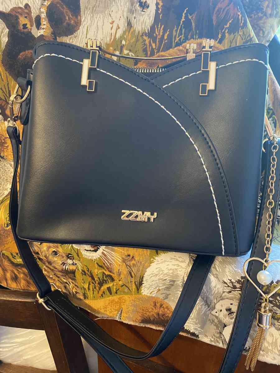 ZZMY purse - Roanoke, Virginia - FleaMarketBay