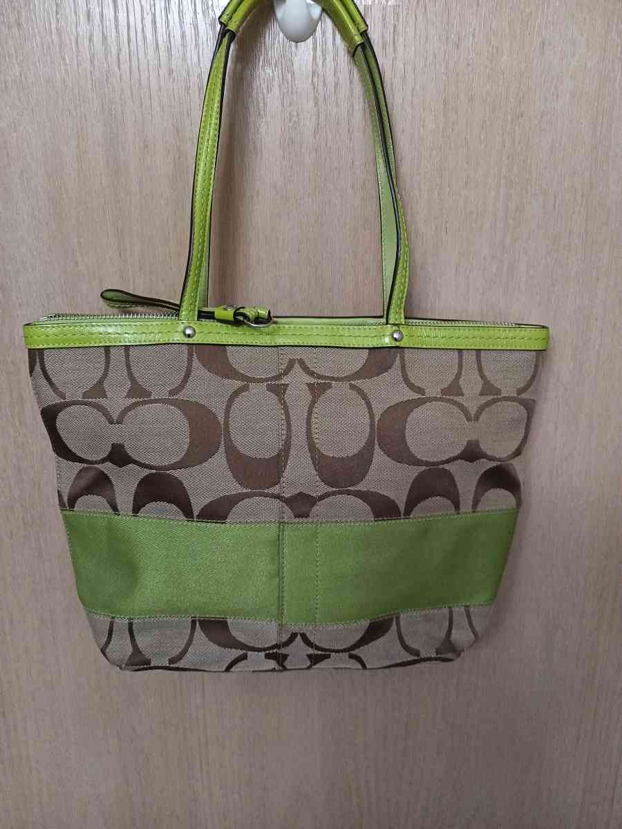 Coach Green leather and beige canvas - Friday Harbor, Washington - FleaMarketBay