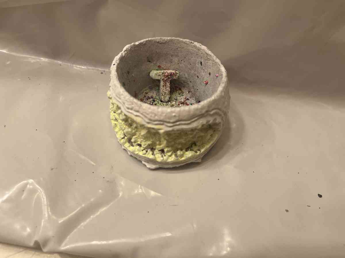 inicials custom your name on it I have diferentes colors - Perris, California