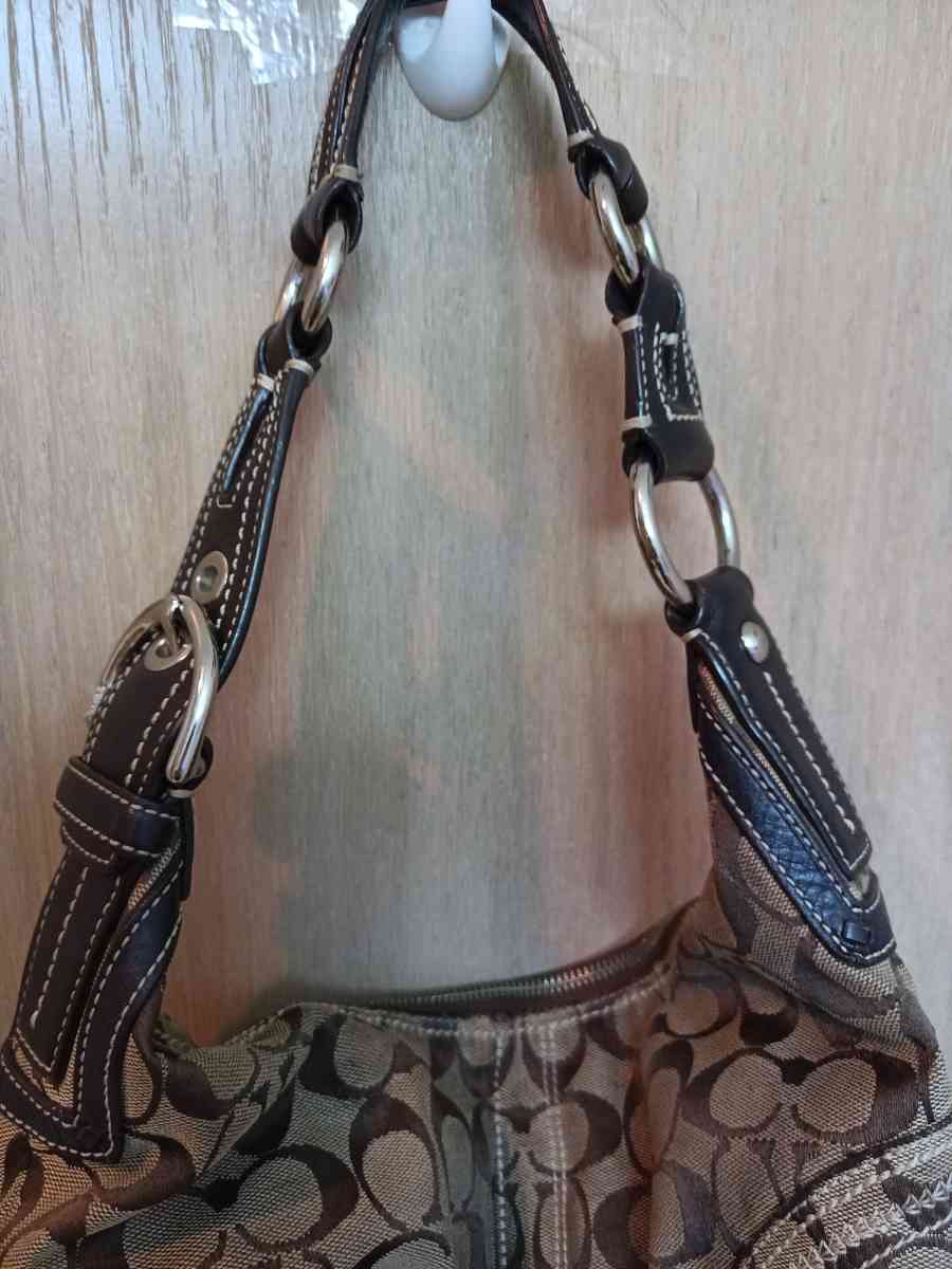 Coach canvas and leather purse - Friday Harbor, Washington - FleaMarketBay