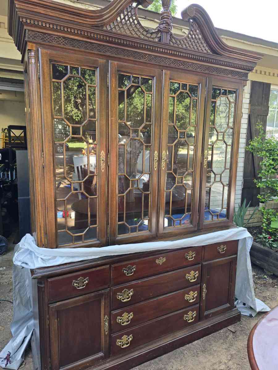 China cabinet - Arlington, Texas