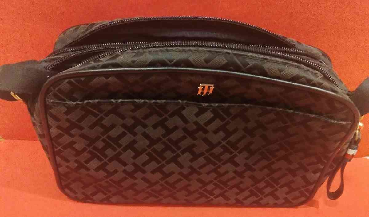 Briefcase Tommy Hilfiger - Amsterdam, New York - FleaMarketBay
