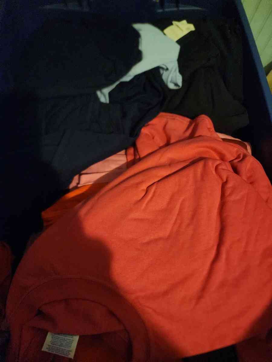 Bulk Blank Apperal - Reading, Pennsylvania - FleaMarketBay