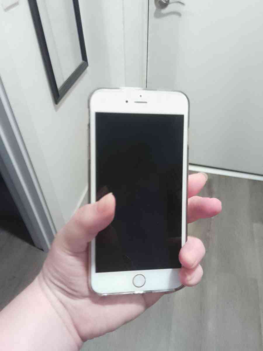 iphone 6s plus - Tampa, Florida - FleaMarketBay