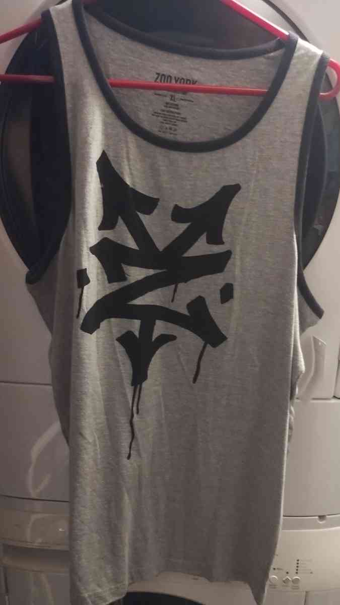 Zooyork woman shirts - Abilene, Texas - FleaMarketBay