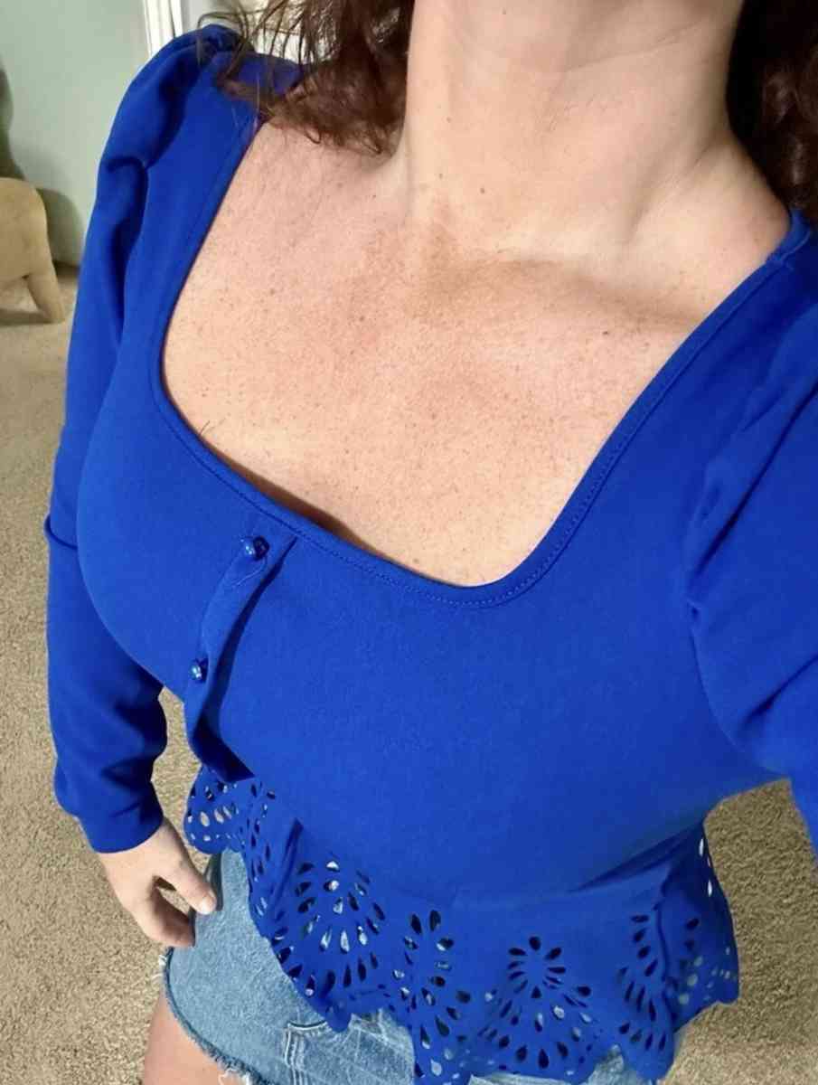 Buttoned Front Laser Cut Hem Puff Sleeve Top - Jamaica, New York - FleaMarketBay