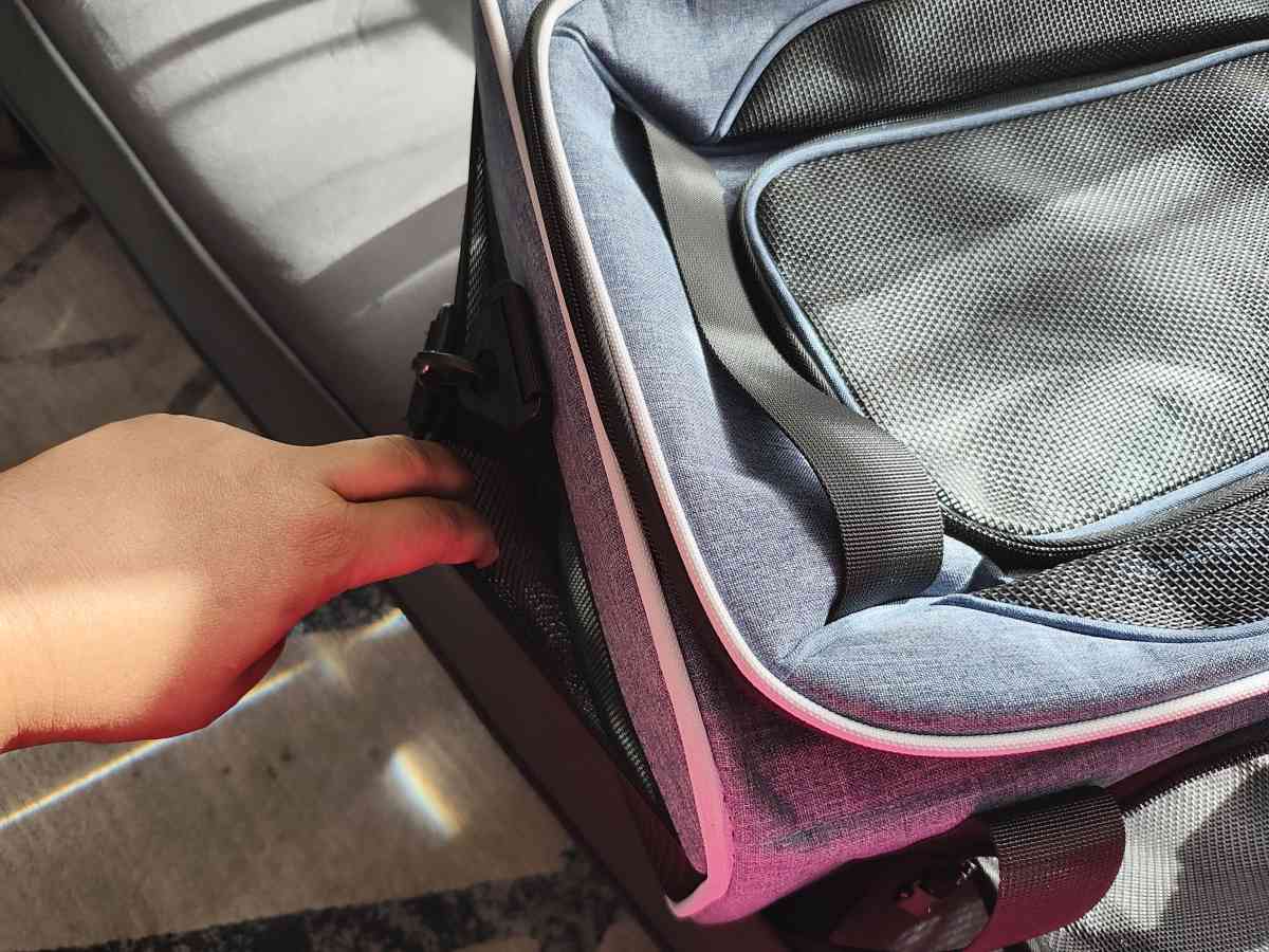 Petskd Top Expandable Pet Carrier Pickup by buyer or deliver - Fort Lauderdale, Florida - FleaMarketBay