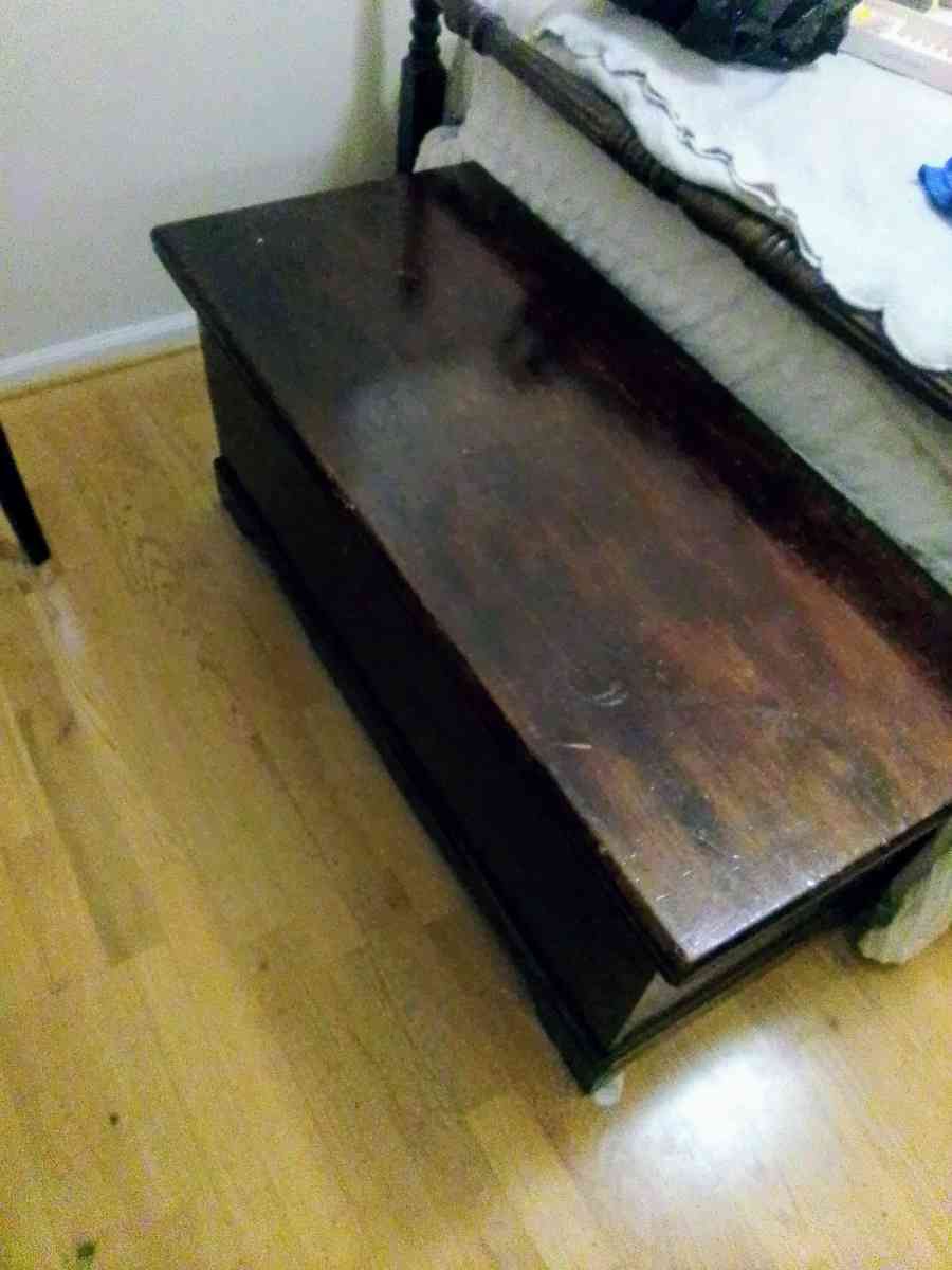 Cedar Chest 1947 - Summerville, South Carolina - FleaMarketBay