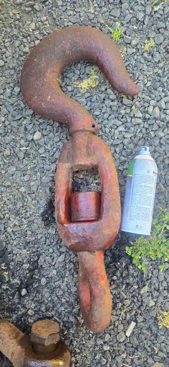 very heavy old vintage swivel hook - Tumwater, Washington - FleaMarketBay